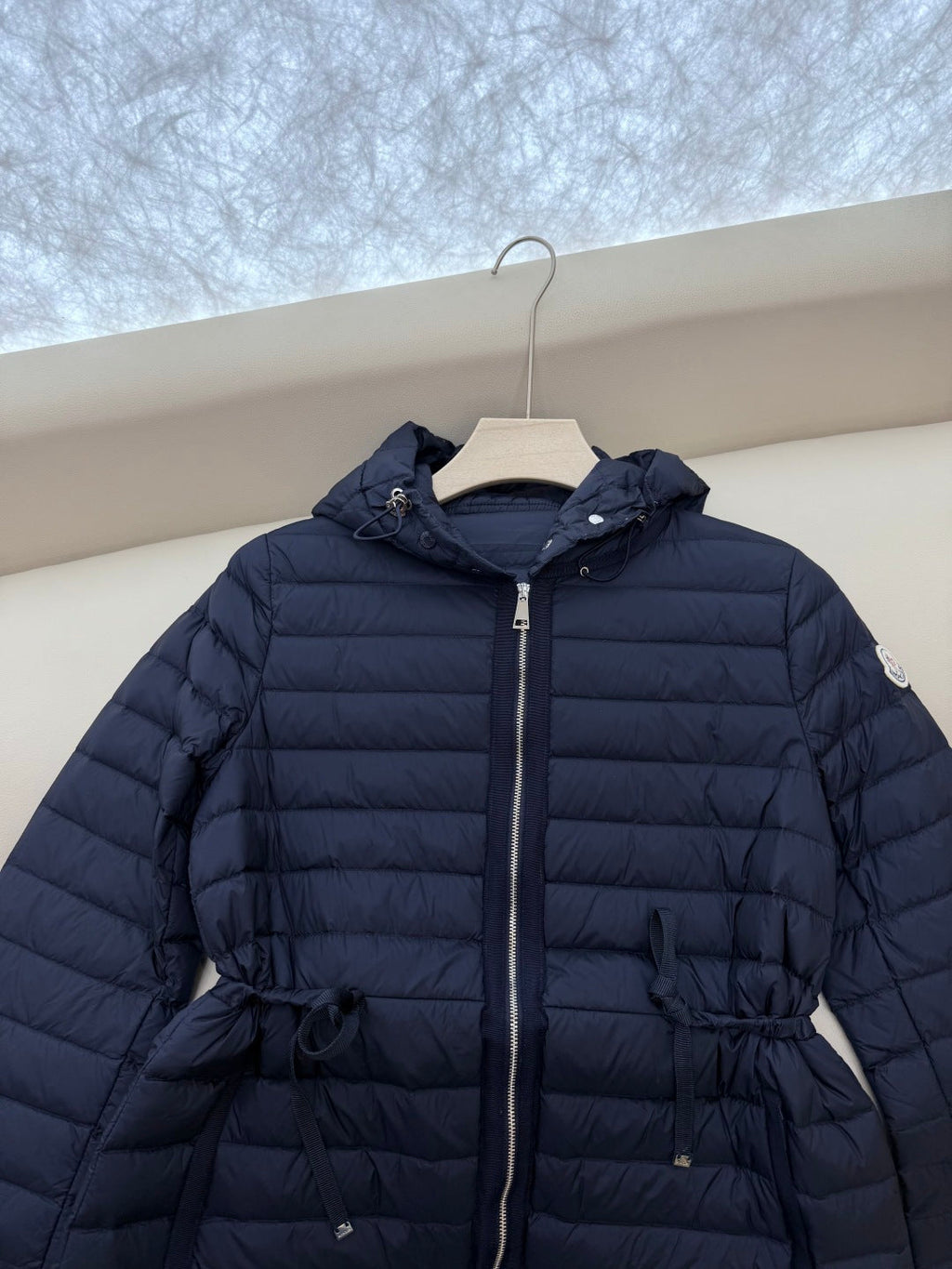 MONCLER 25S SHORT DOWN JACKET WITH DRAWSTRING 402