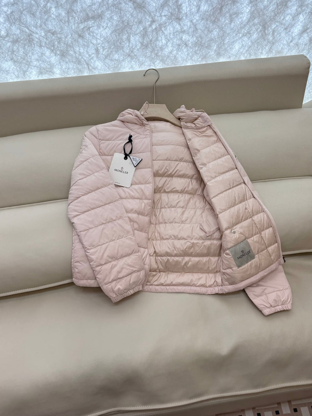 MONCLER 25S SHORT DOWN JACKET 406
