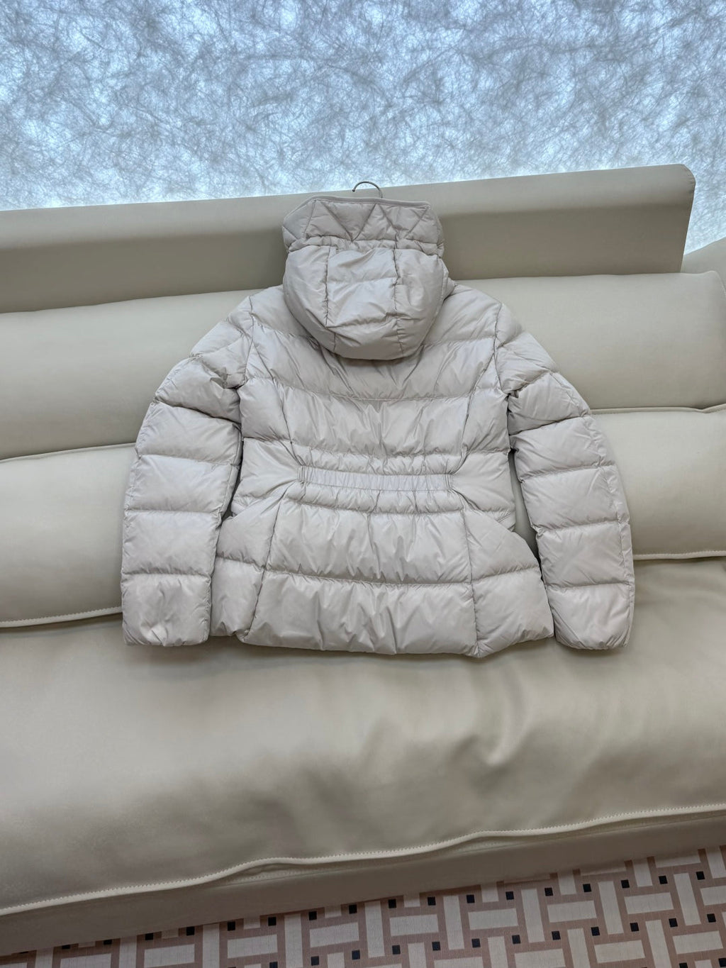 MONCLER 25S JACKET IN WHITE 041