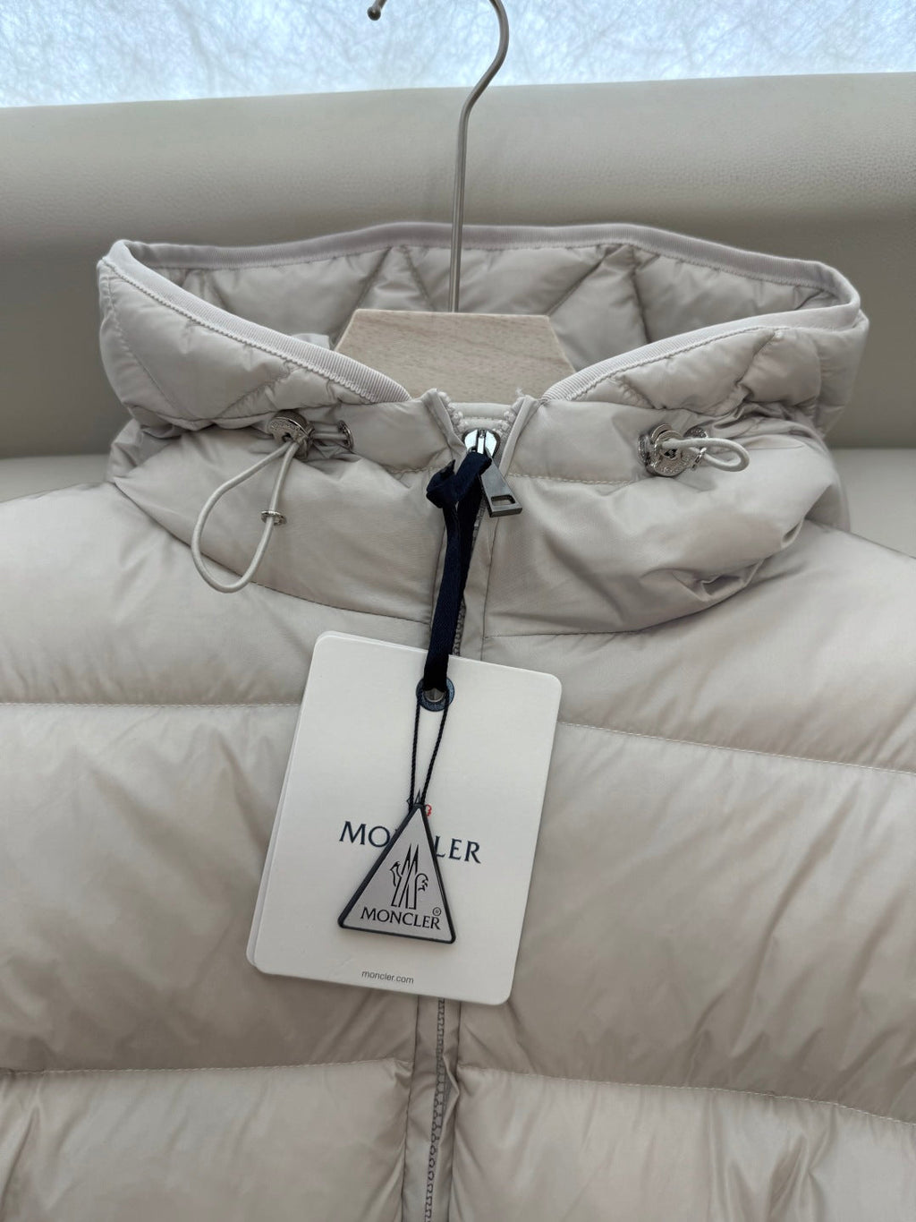 MONCLER 25S JACKET IN WHITE 041