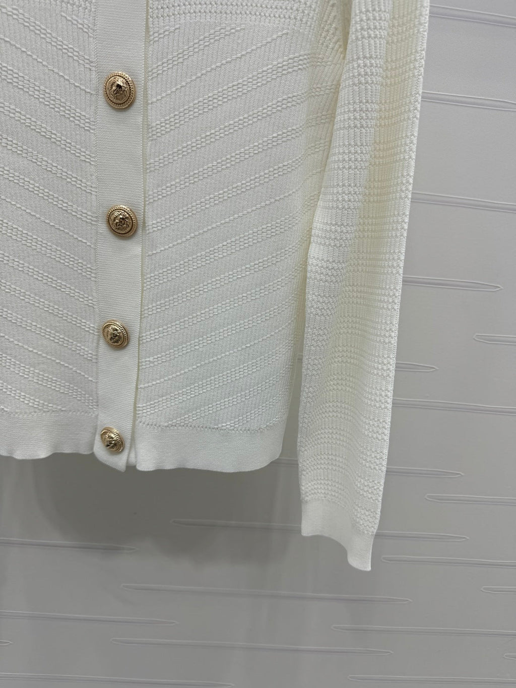BALMAIN 25S KNITTED ROUND NECK LONG SLEEVE CARDIGAN 264243