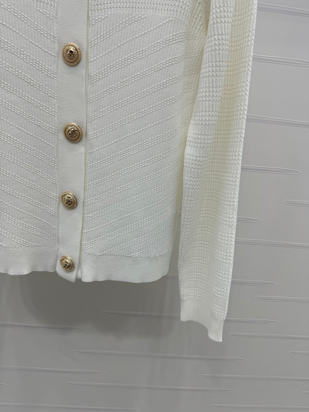BALMAIN 25S KNITTED ROUND NECK LONG SLEEVE CARDIGAN 264243
