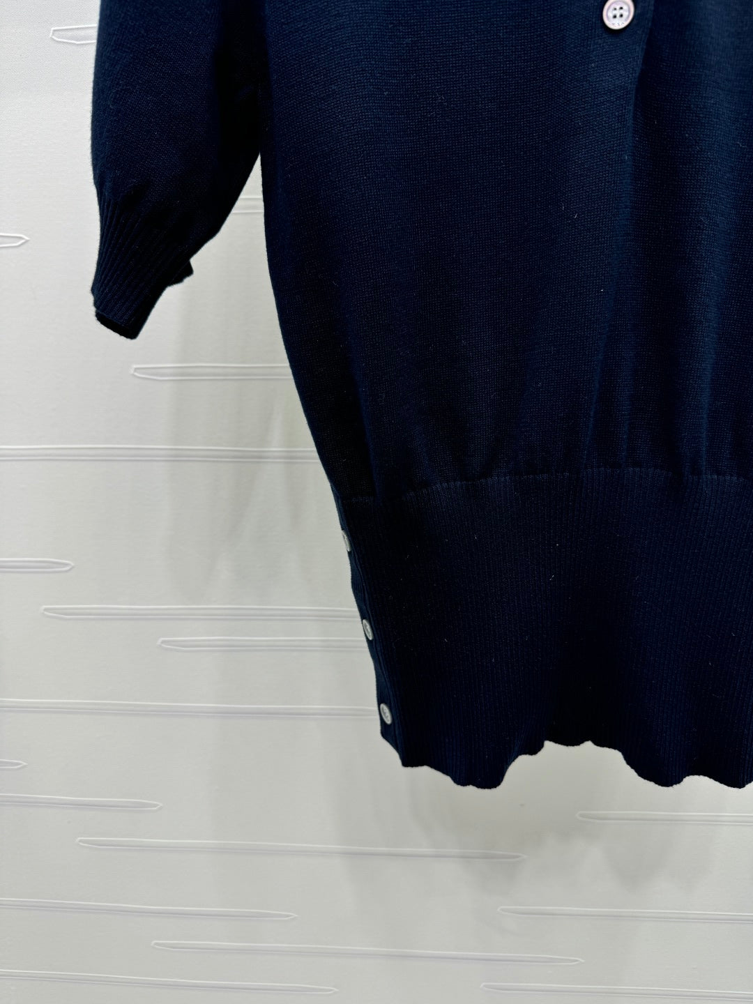 THOM SHORT-SLEEVE KNIT SWEATER WITH EMBROIDERED DOG MOTIF 274850