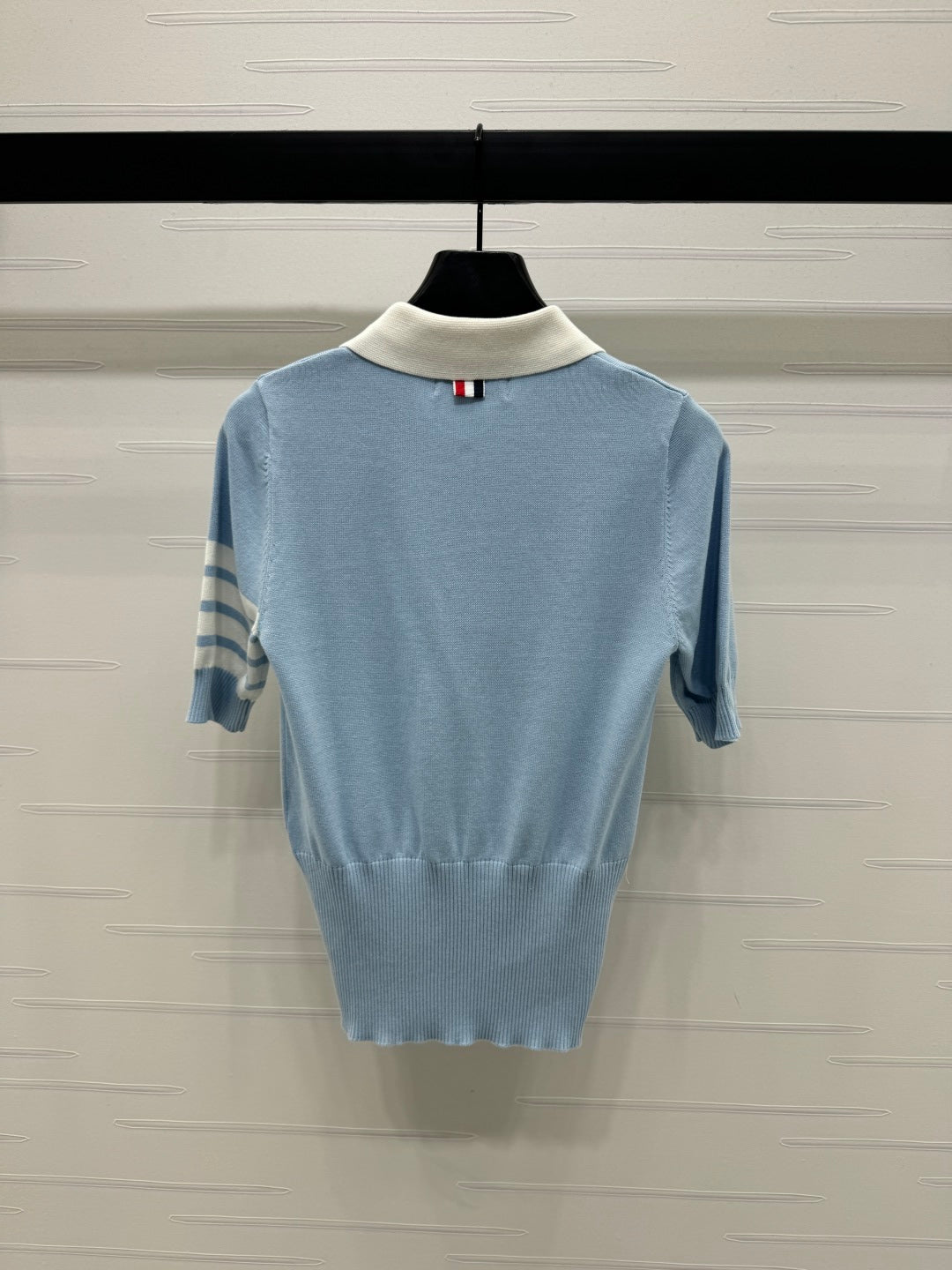 THOM SHORT-SLEEVE KNIT SWEATER WITH EMBROIDERED DOG MOTIF 274849