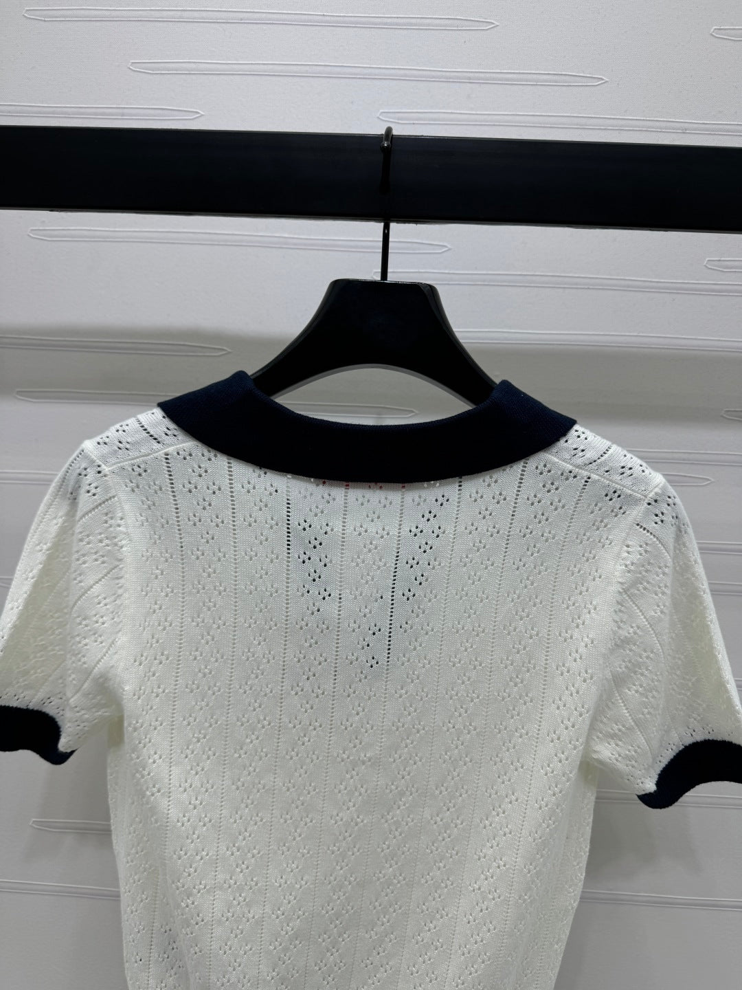 VALENTINO 25S HOLLOW V-NECK BLOUSE 264161