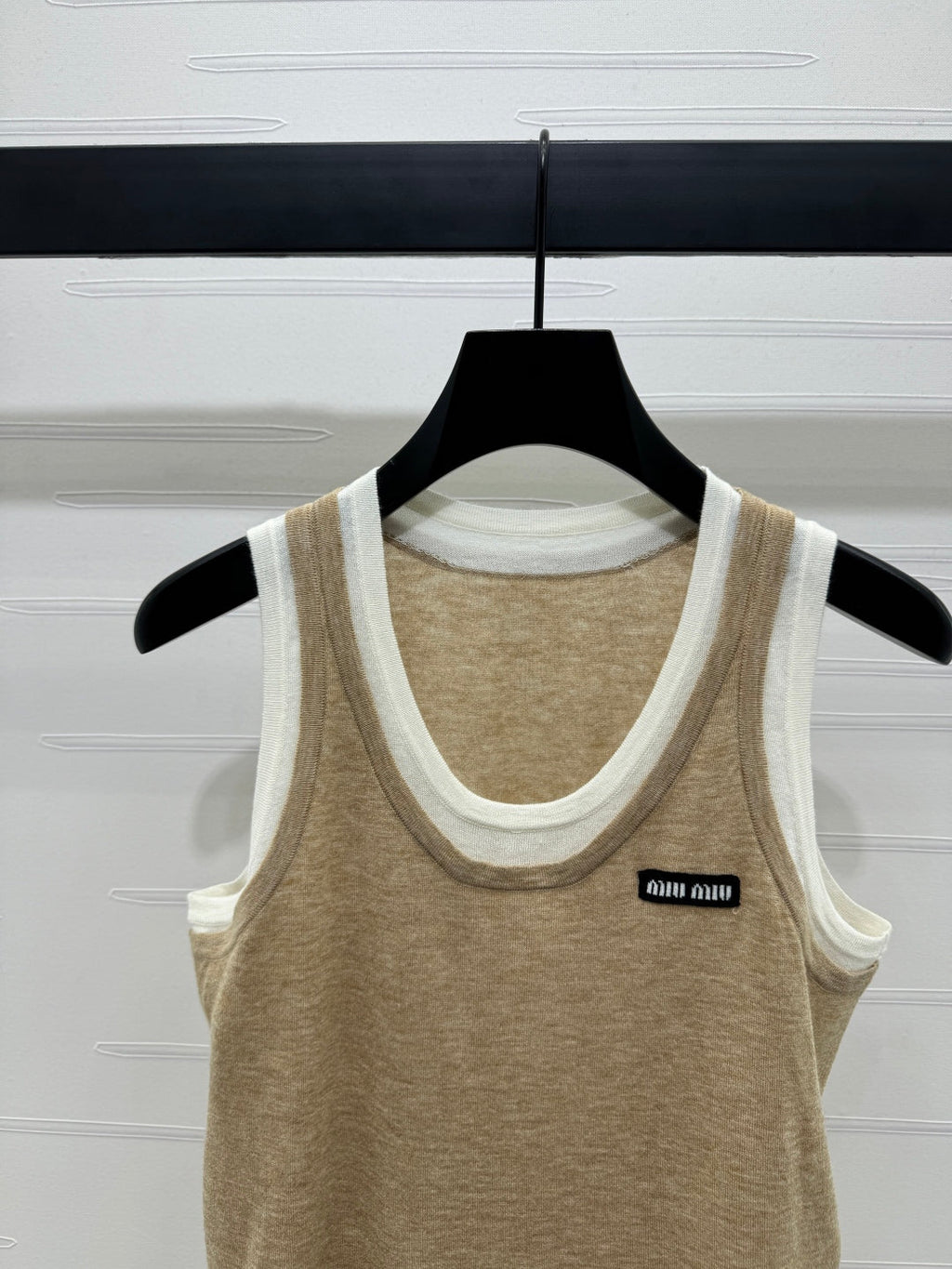 MIUMIU SLEEVELESS TOP 269402