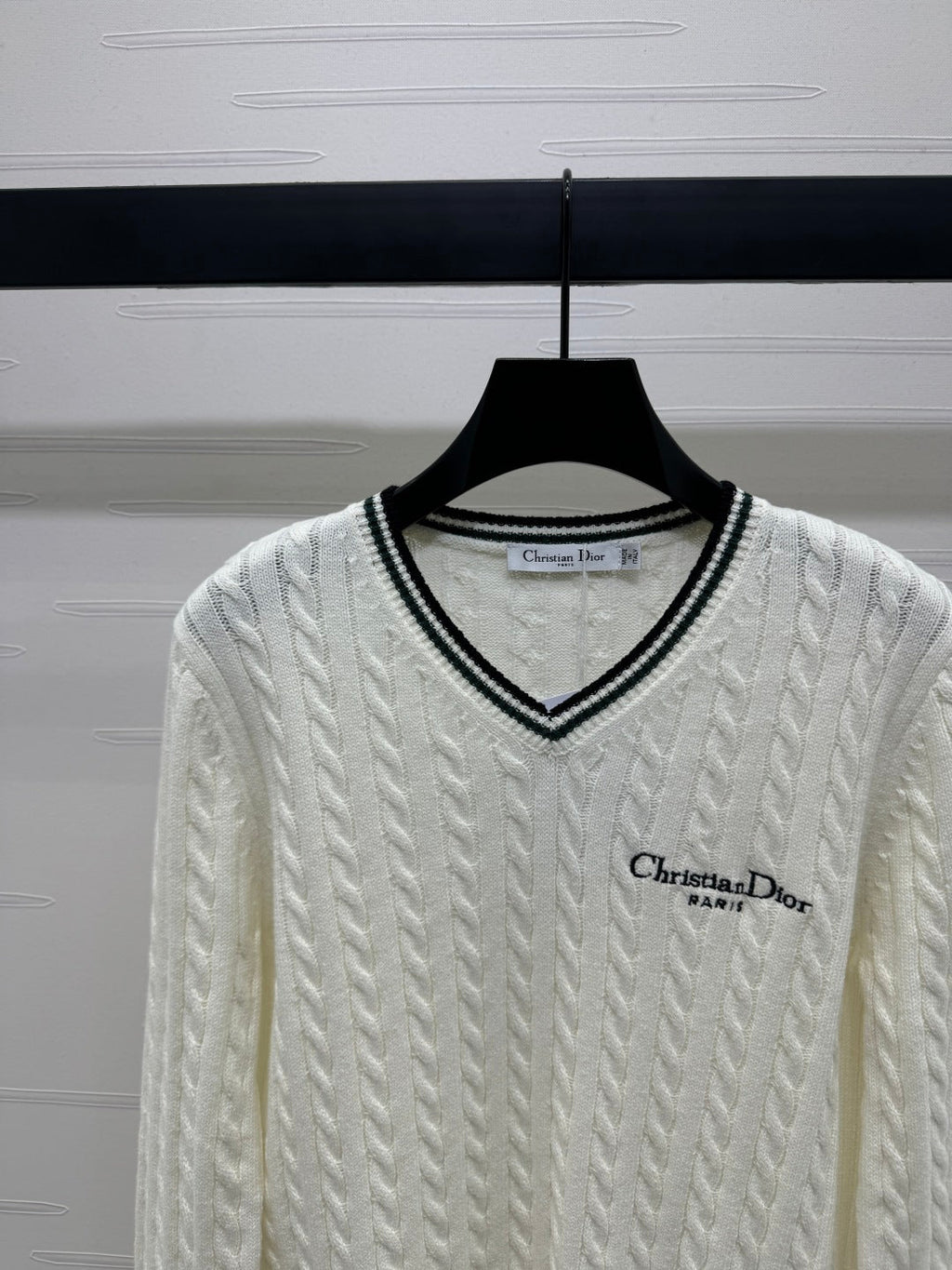 DIOR V-NECK PULLOVER SWEATER 274926