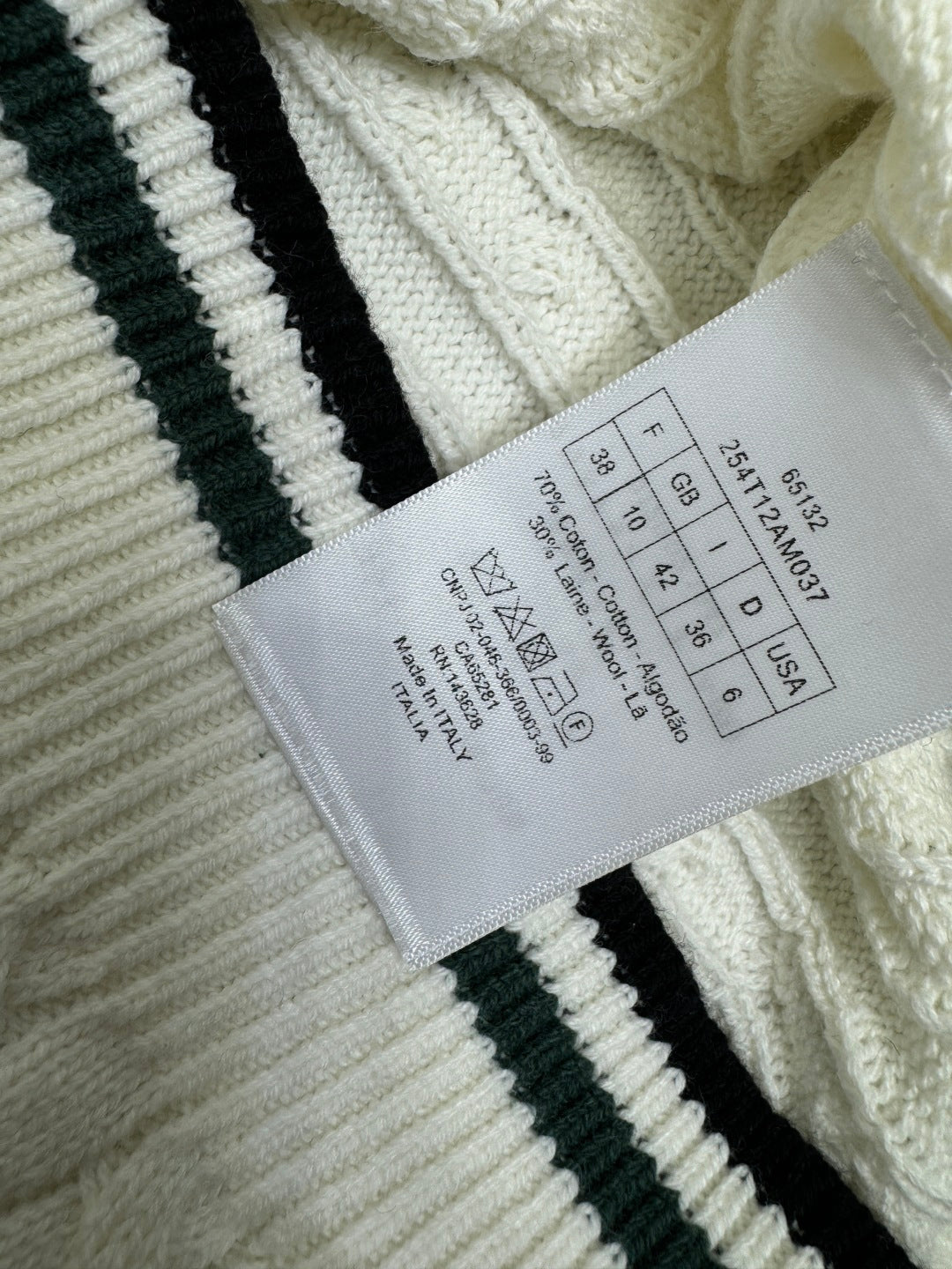 DIOR KNITTED V-NECK SLEEVELESS VEST WHITE 274923