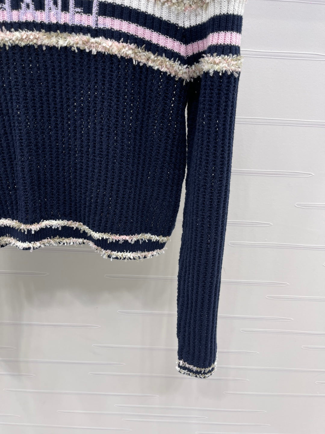 CHANEL 25S LONG SLEEVE OPEN-KNIT SWEATER STYLE 162