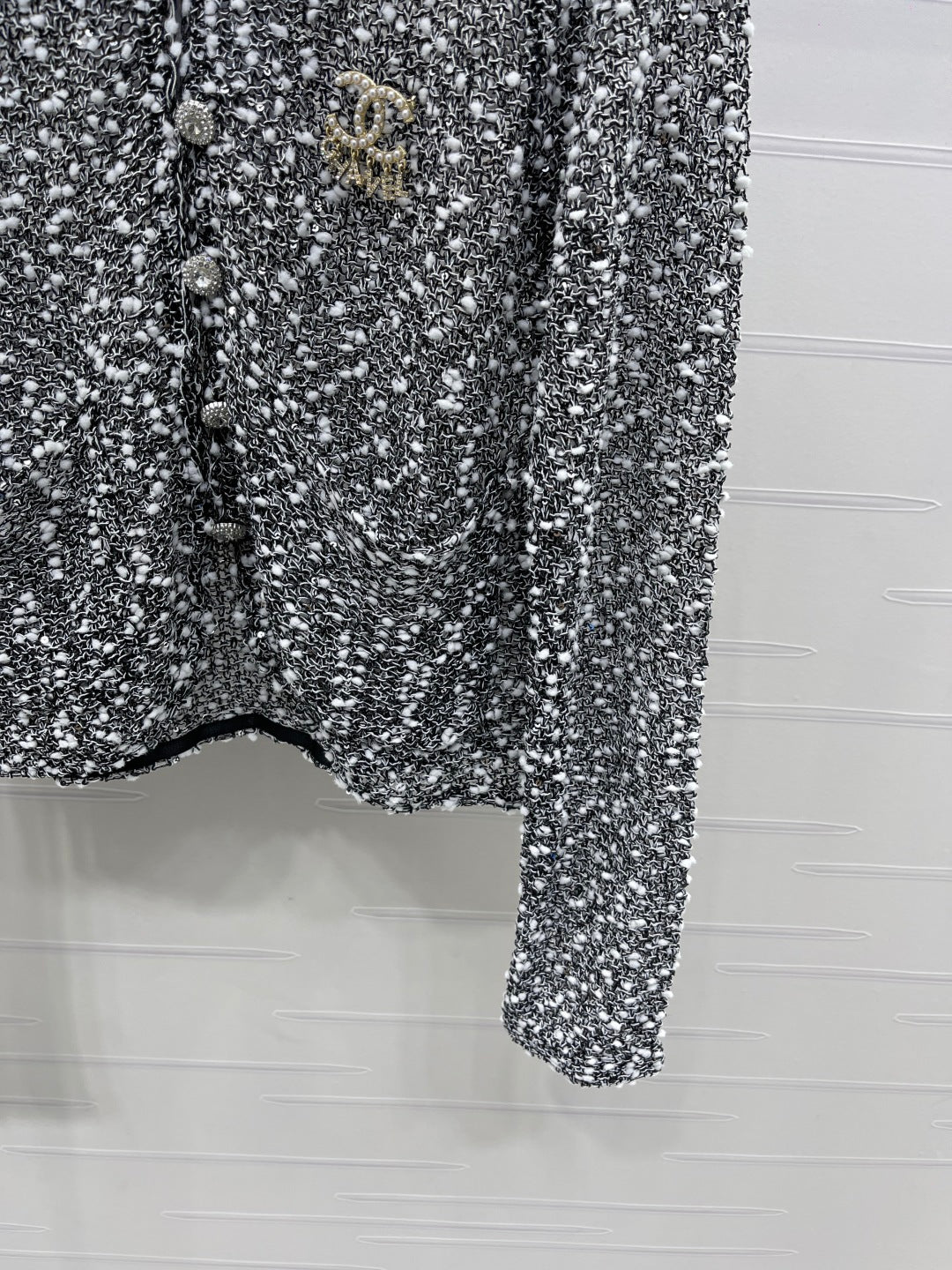 CHANEL 25S CARDIGAN STYLE 160