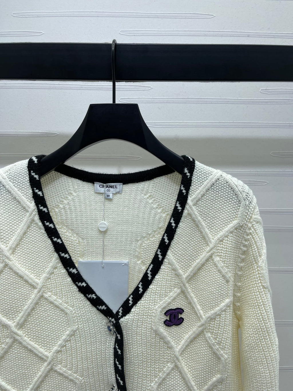 CHANEL 25S CARDIGAN STYLE 198