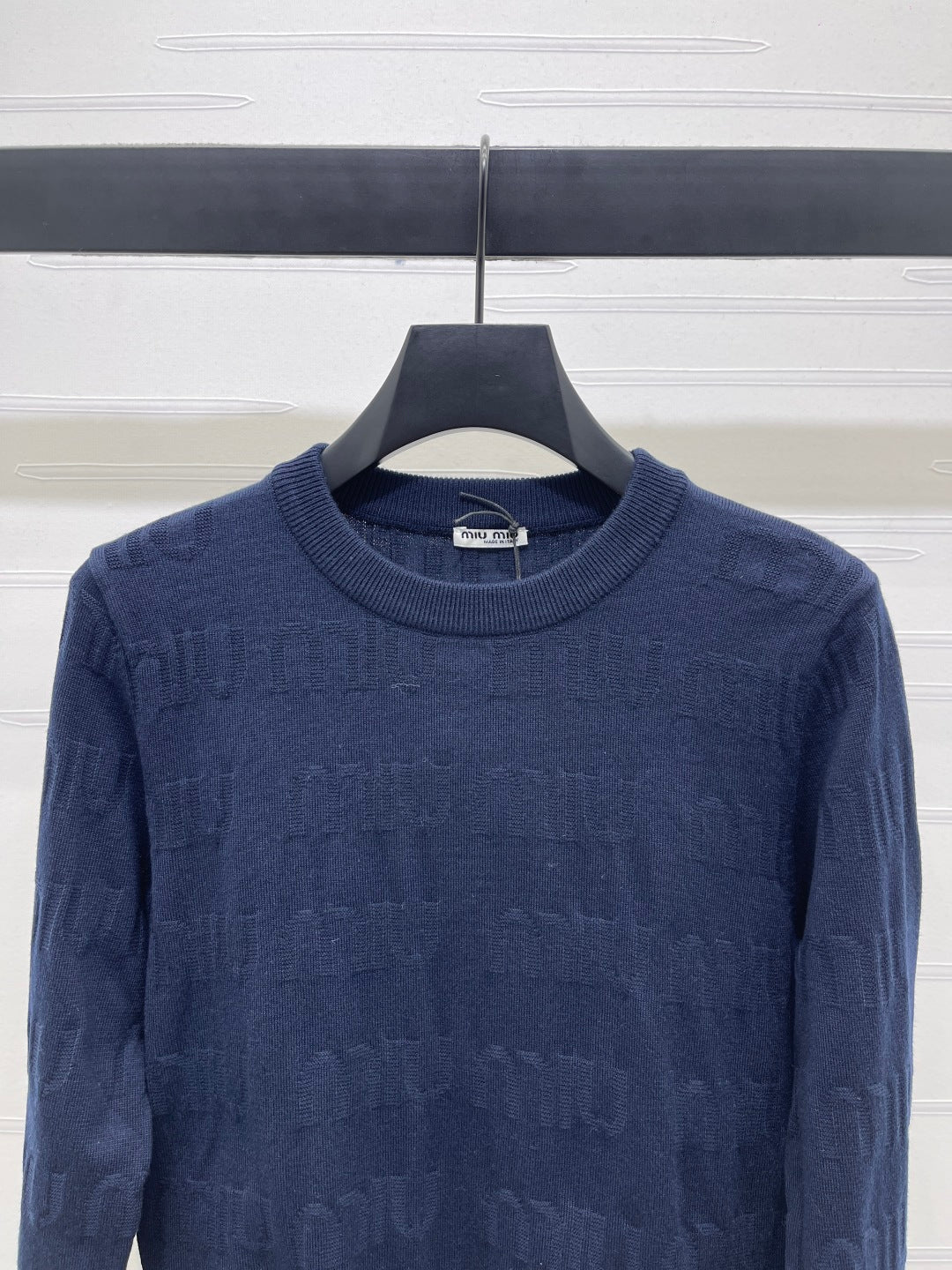 MIUMIU KNITTED SWEATER STYLE 467