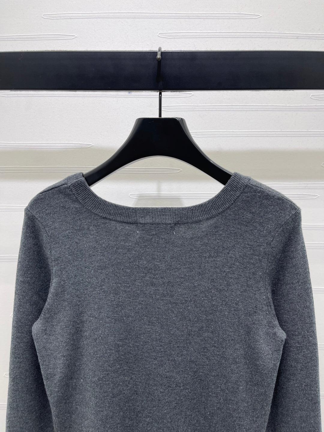 MIUMIU KNITTED SWEATER STYLE 461