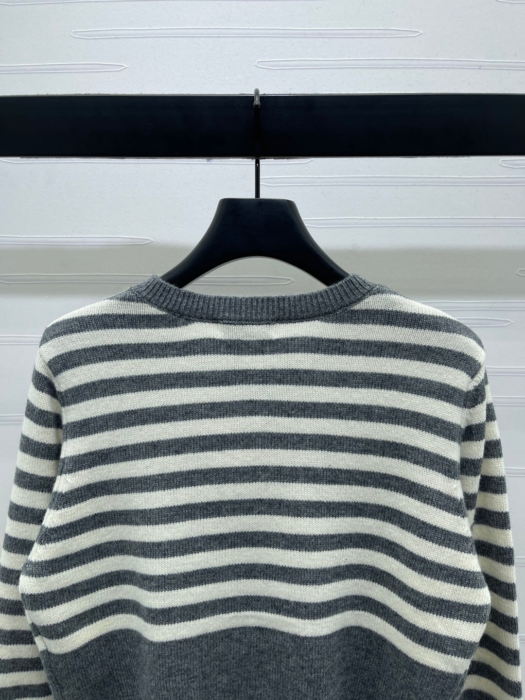 MIUMIU CARDIGAN STYLE 457