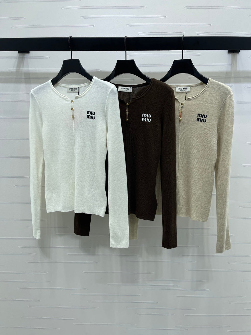 MIUMIU KNITTED LONG SLEEVE TOP STYLE 482
