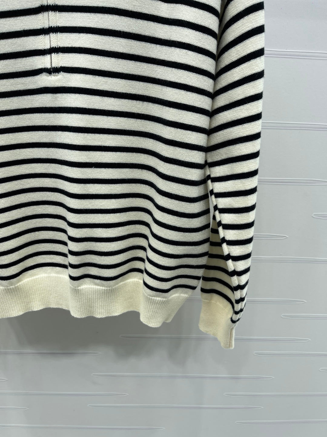MIUMIU POLO KNIT SWEATER STYLE 487