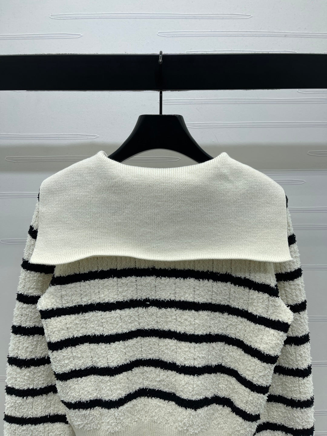MIUMIU CARDIGAN STYLE 525
