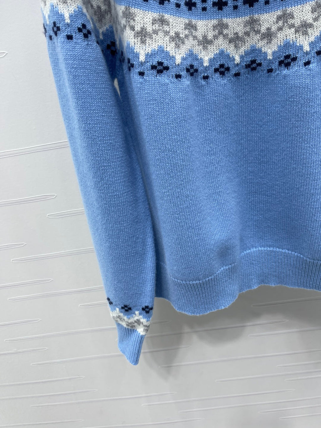 MIUMIU KNIT SWEATER STYLE 528