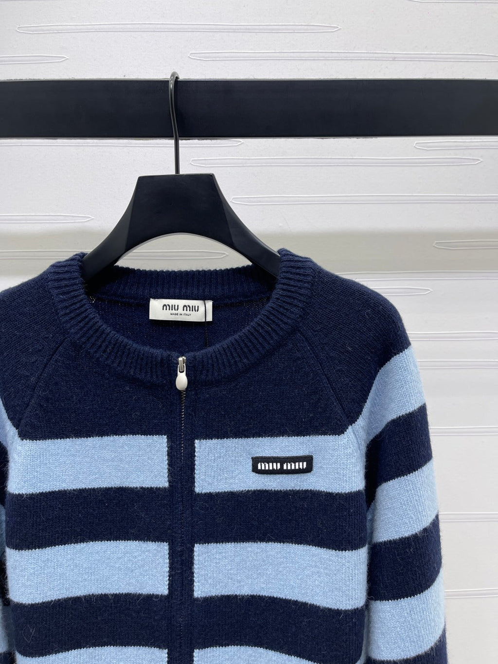 MIUMIU CARDIGAN STYLE 539