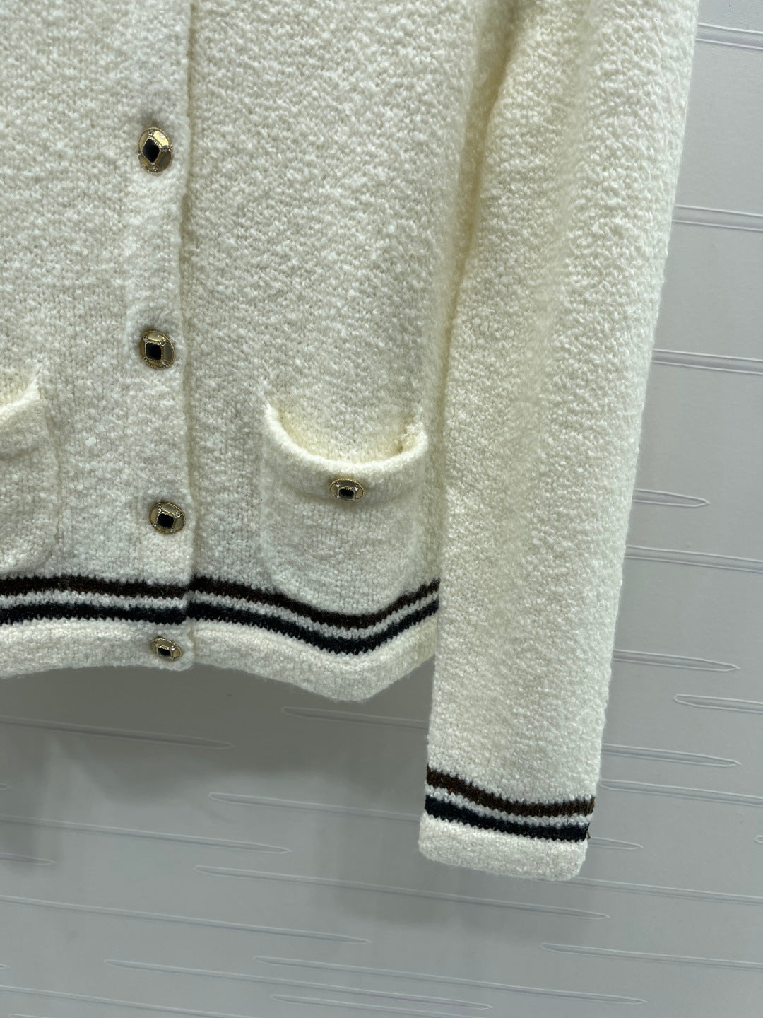 CHANEL 25S KNITTED CARDIGAN 284