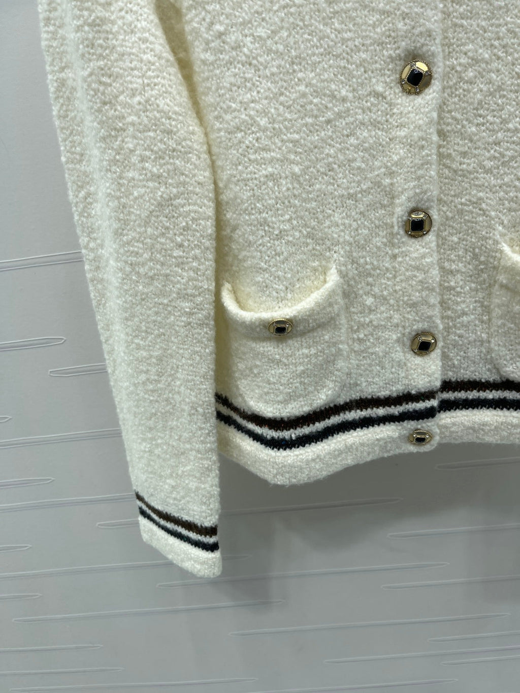 CHANEL 25S KNITTED CARDIGAN 284