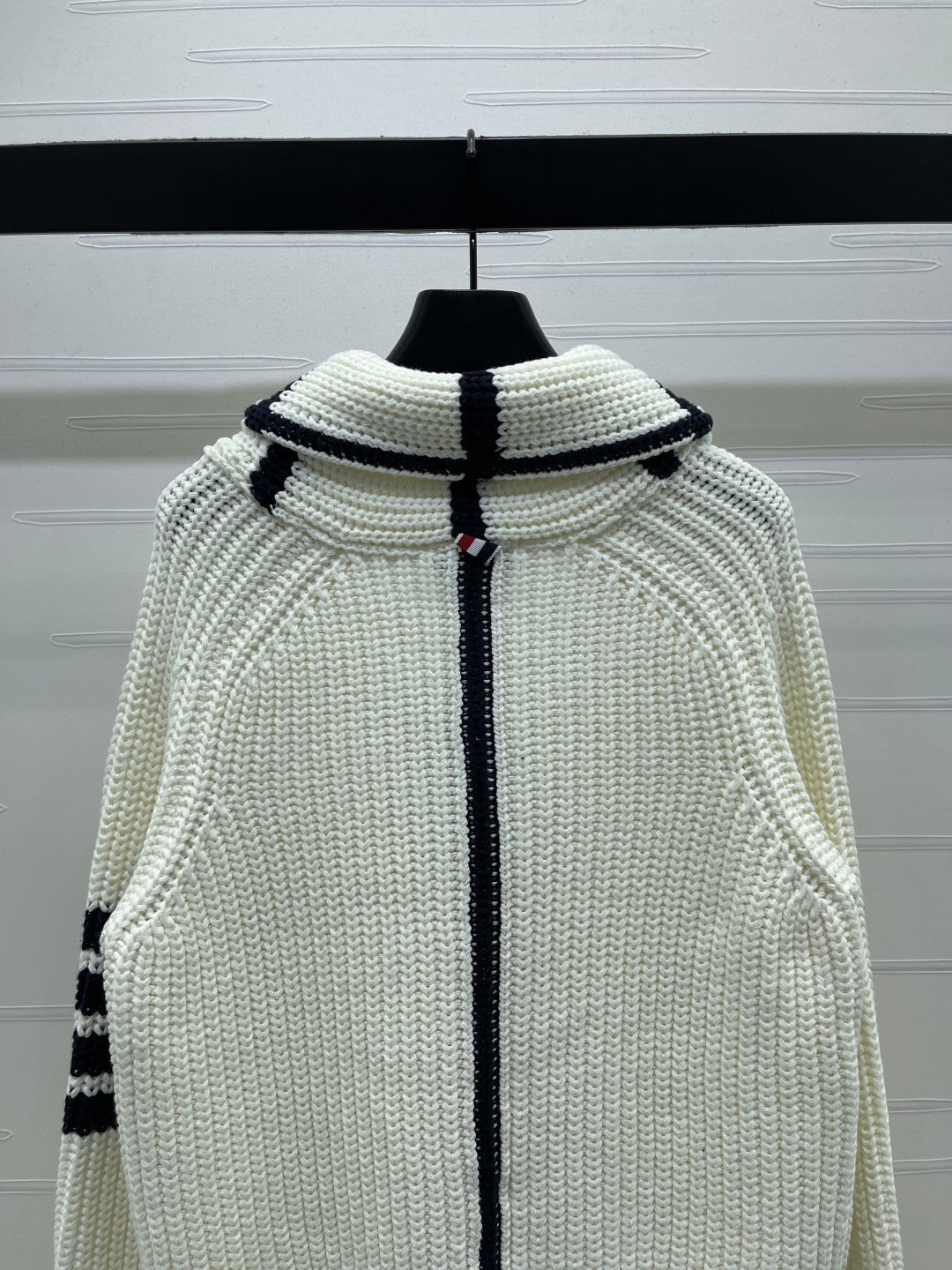 THOM 26S CARDIGAN STYLE 70