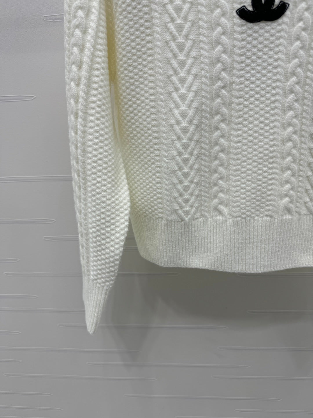 CHANEL 25S KNITTED SWEATER 467