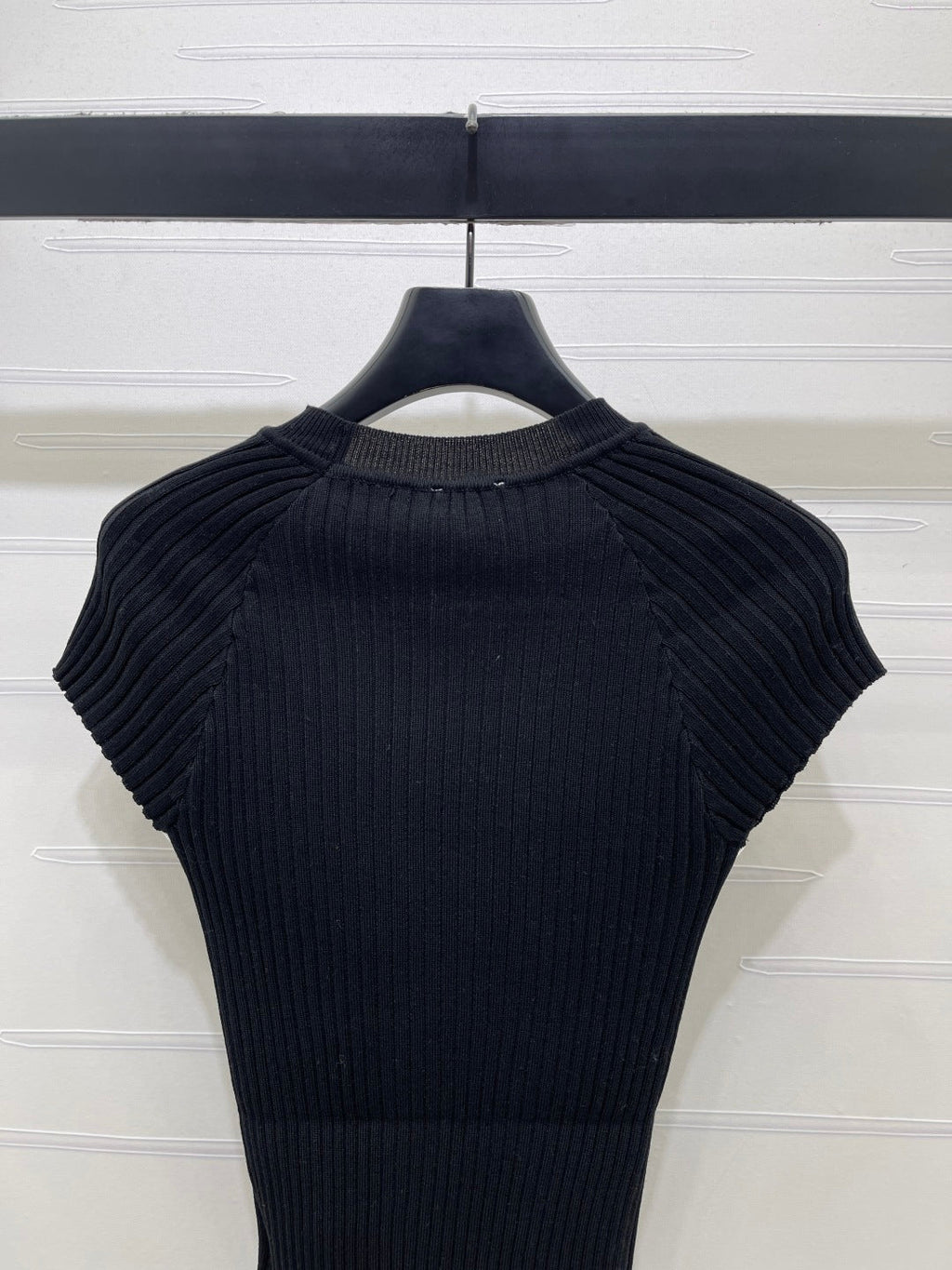 CHANEL 26S SHORT-SLEEVE KNIT TOP 1341
