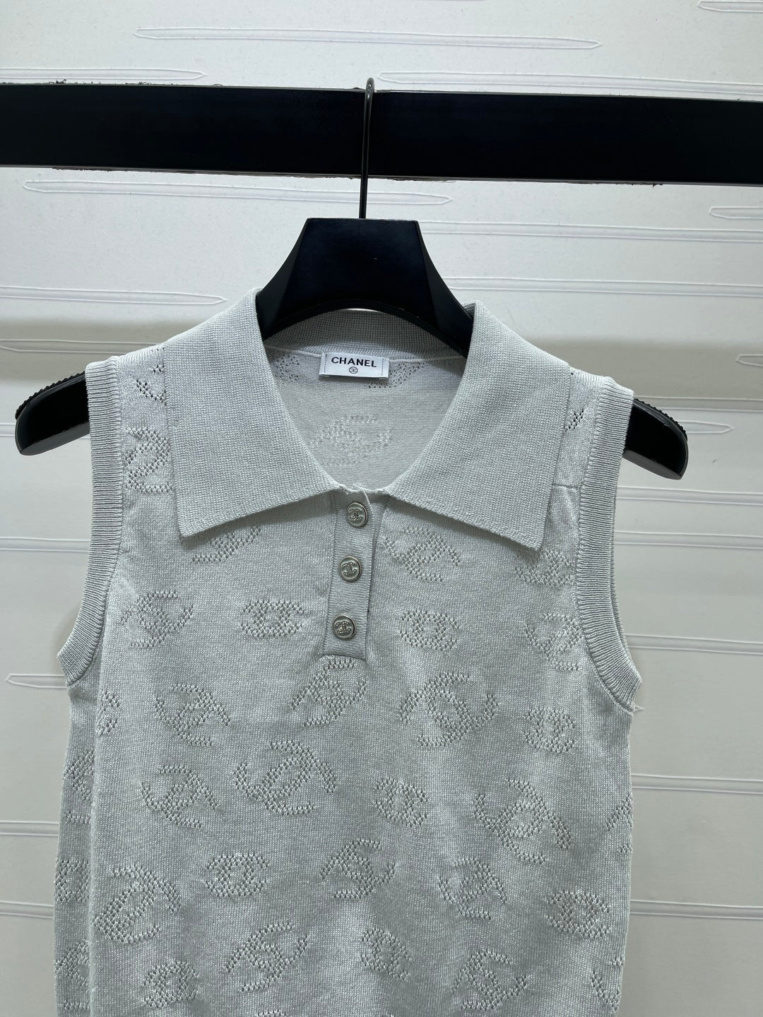 CHANEL 26S SLEEVELESS KNIT POLO TOP 1337