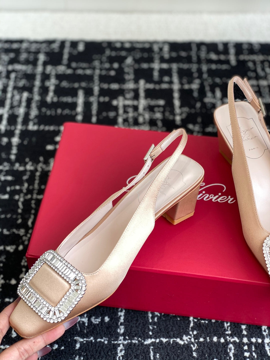 ROGER VIVIER 25S VIVIER SLINGBACK 45MM IN BEIGE SILK EMBELLISHED CRYSTALS