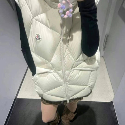 MONCLER 25S SLEEVELESS JACKET 462