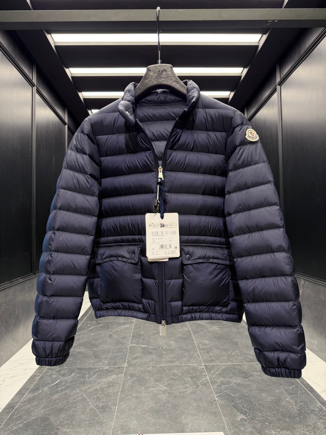 MONCLER 25S JACKET IN NAVY 022