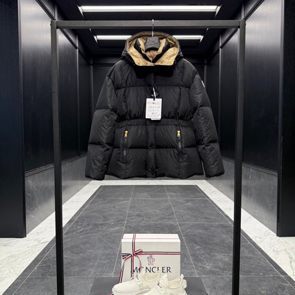 MONCLER 26S HOODED SHORT DOWN JACKET 792