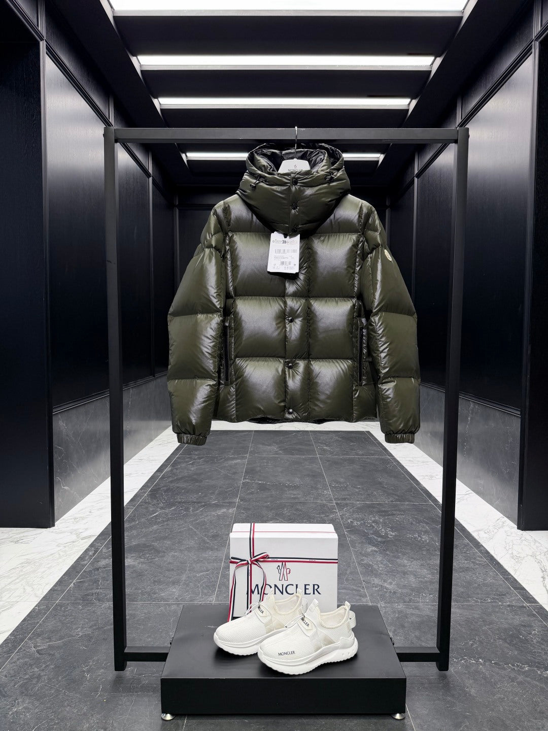 MONCLER 25S PREMIUM DOWN JACKET 244