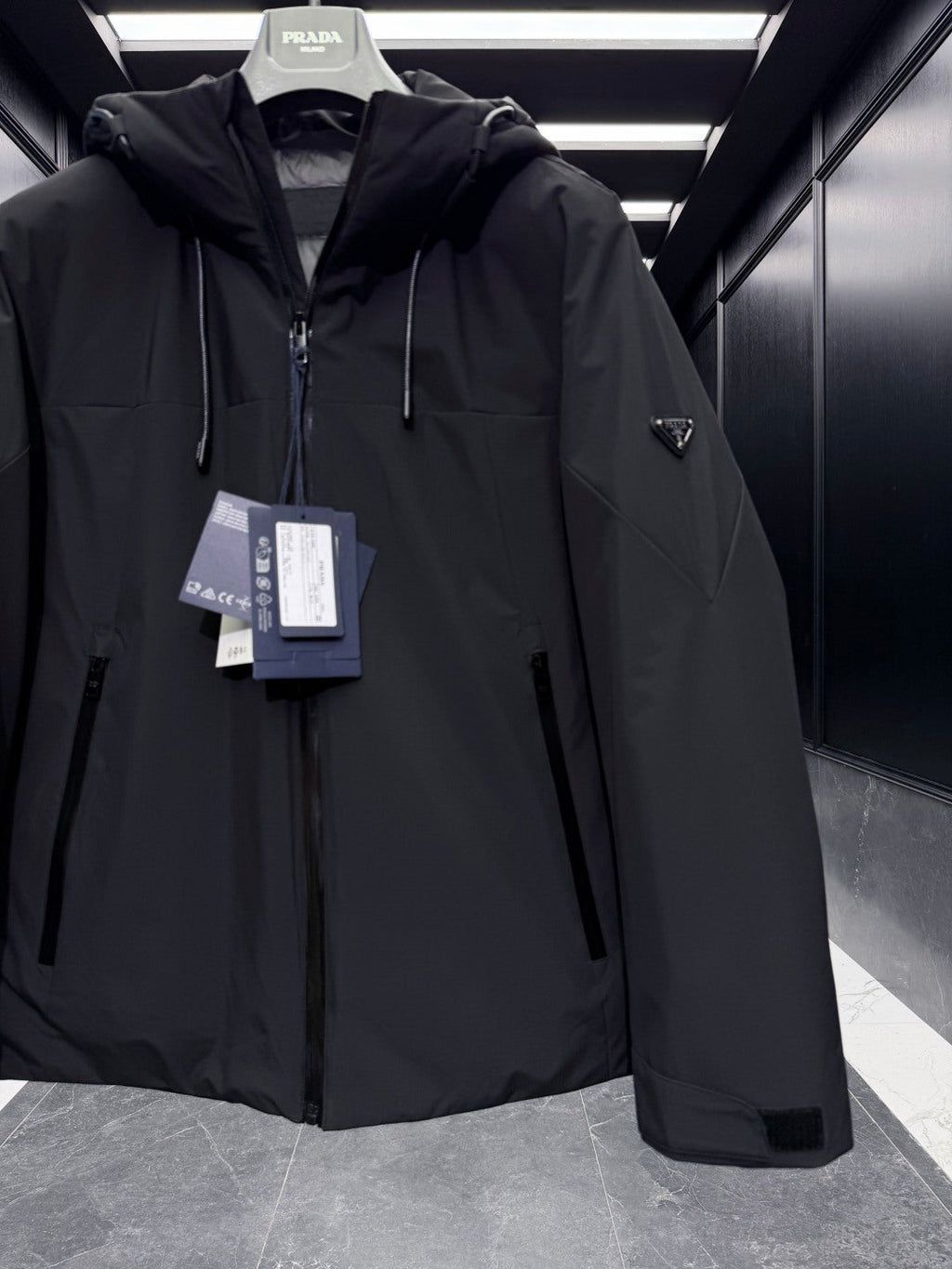 PRADA 25S DOWN JACKET 354
