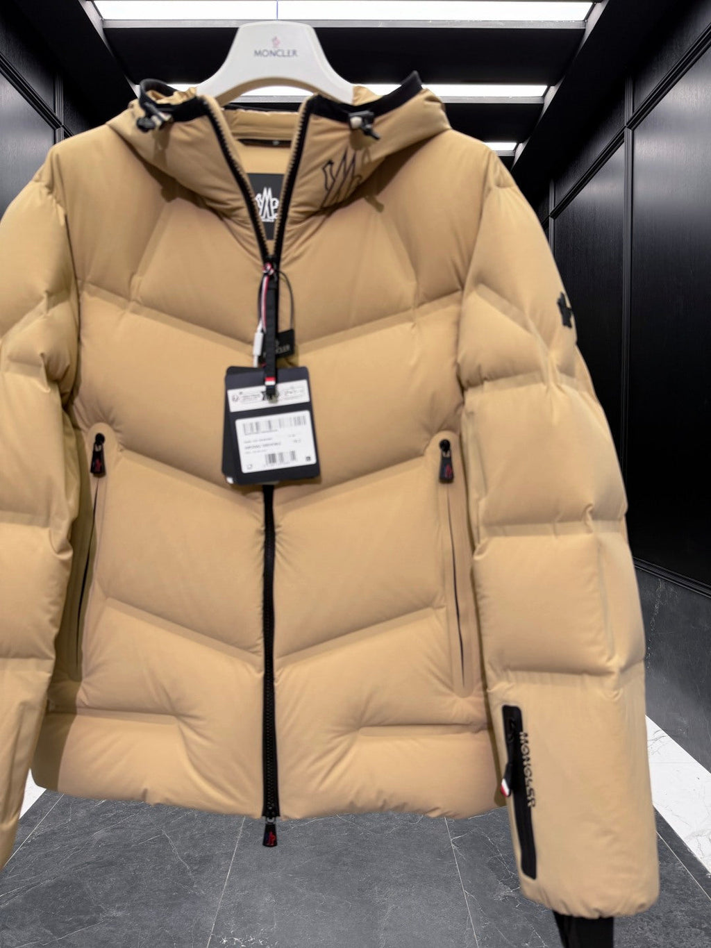 MONCLER 25S DOWN JACKET 426