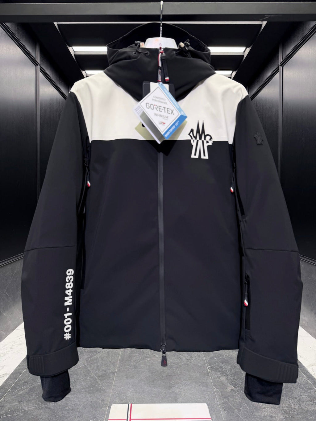 MONCLER 25S LUXURY DOWN JACKET 276