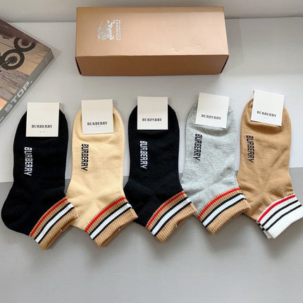BURBERRY 26S ANKLE SOCKS 557606 (1 BOX)