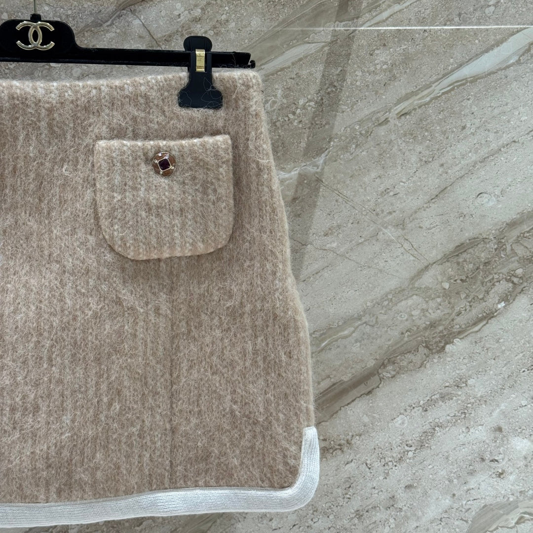 CHANEL 25S KNIT MIDI SKIRT 530