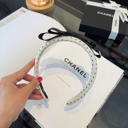 CHANEL 26S HEADBAND IN BLACK AND WHITE SATIN 503044
