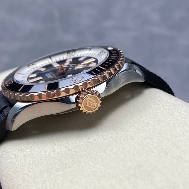 SUPEROCEAN AUTOMATIC 44 STEEL AND RED GOLD CASE WHITE MIX BLACK DIAL