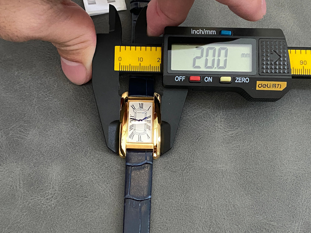 TANK AMÉRICAINE WATCH GOLD CASE WITH BLACK LEATHER STRAP