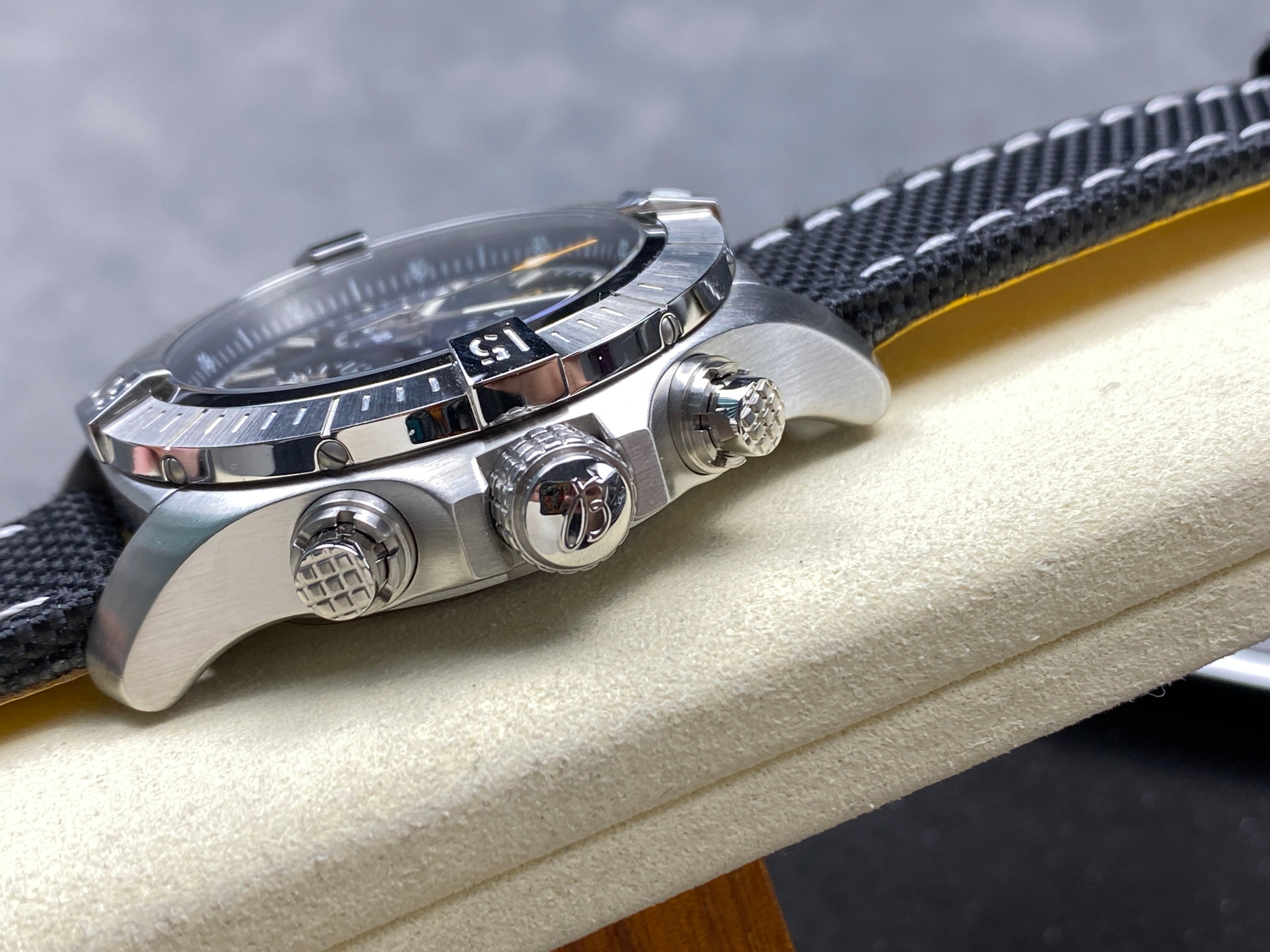 AVENGER CHRONOGRAPH STEEL CASE BLACK NYLON STRAP