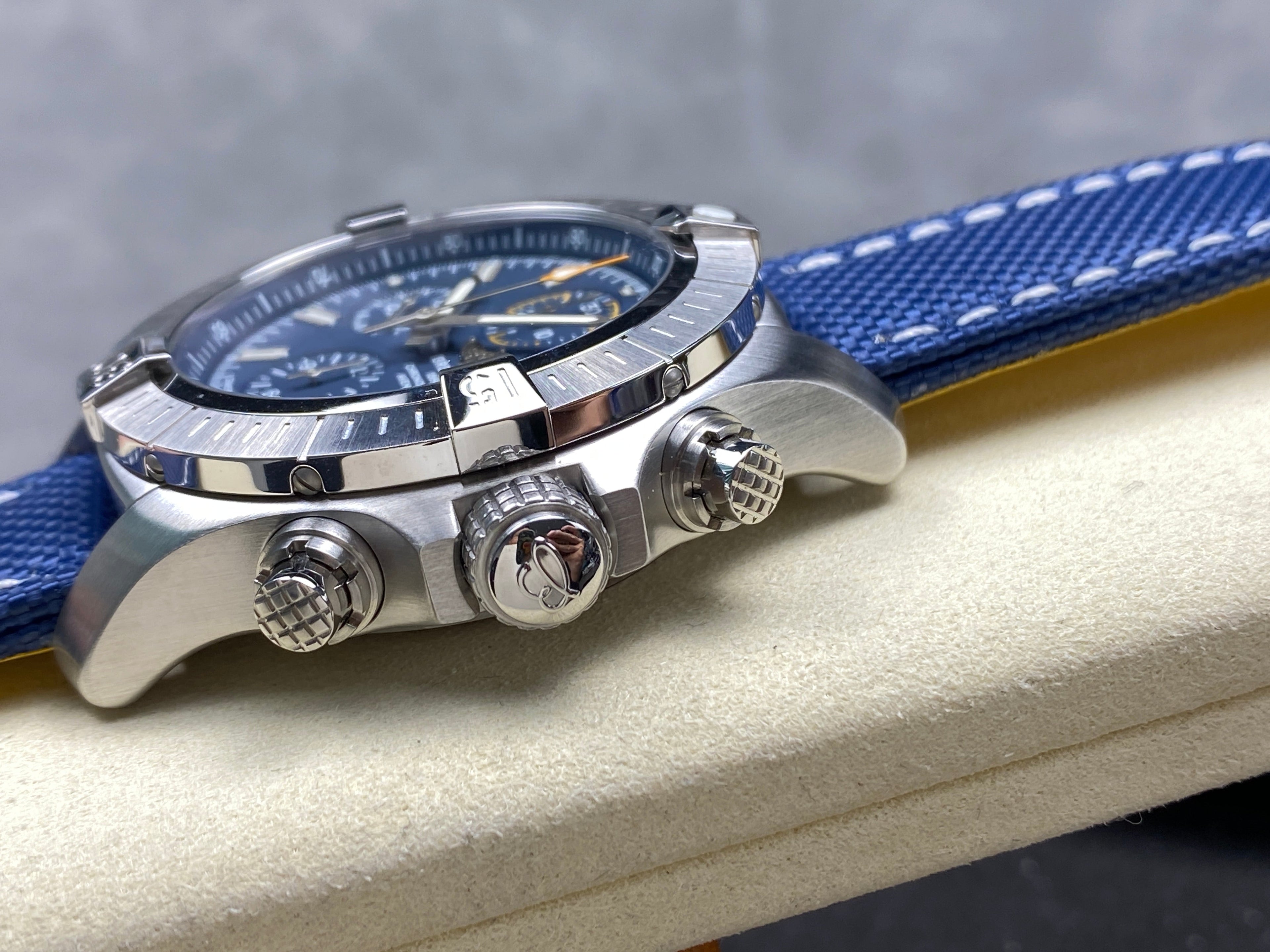 AVENGER CHRONOGRAPH STEEL CASE NAVY BLUE NYLON STRAP