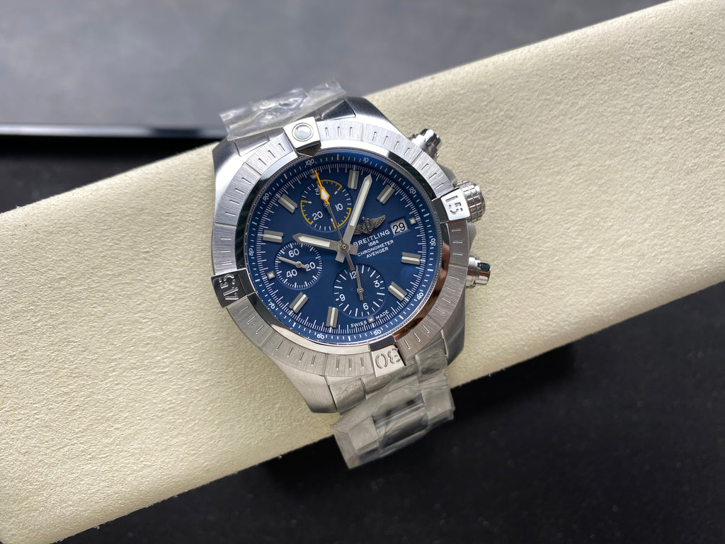 AVENGER CHRONOGRAPH STEEL CASE NAVY BLUE DIAL