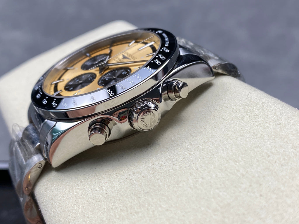 CONQUEST CHRONOGRAPH 42 MM SILVER CASE WITH GOLD DIAL