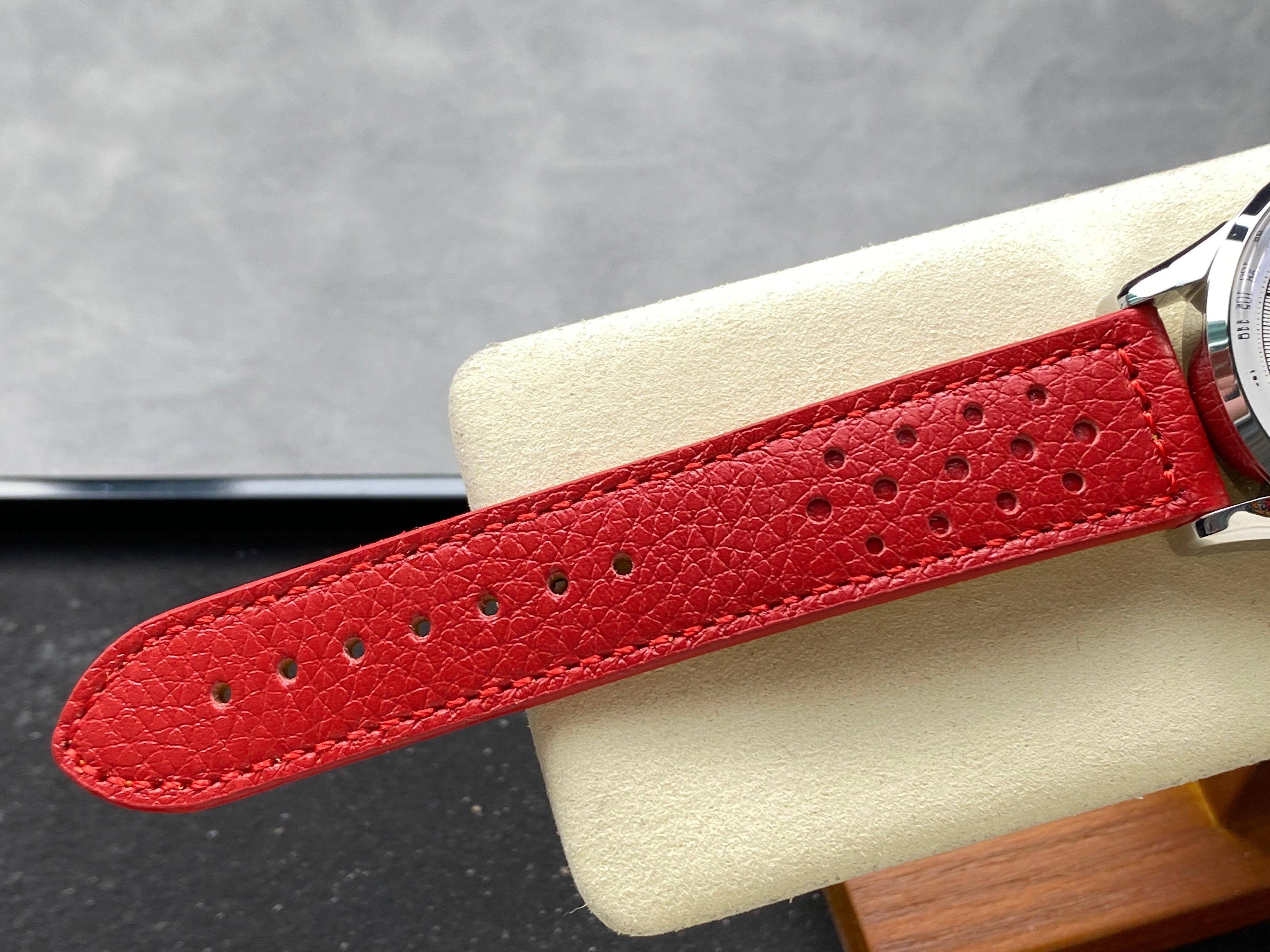 TOP TIME B01 FORD THUNDERBIRD STEEL CASE RED CALFSKIN STRAP