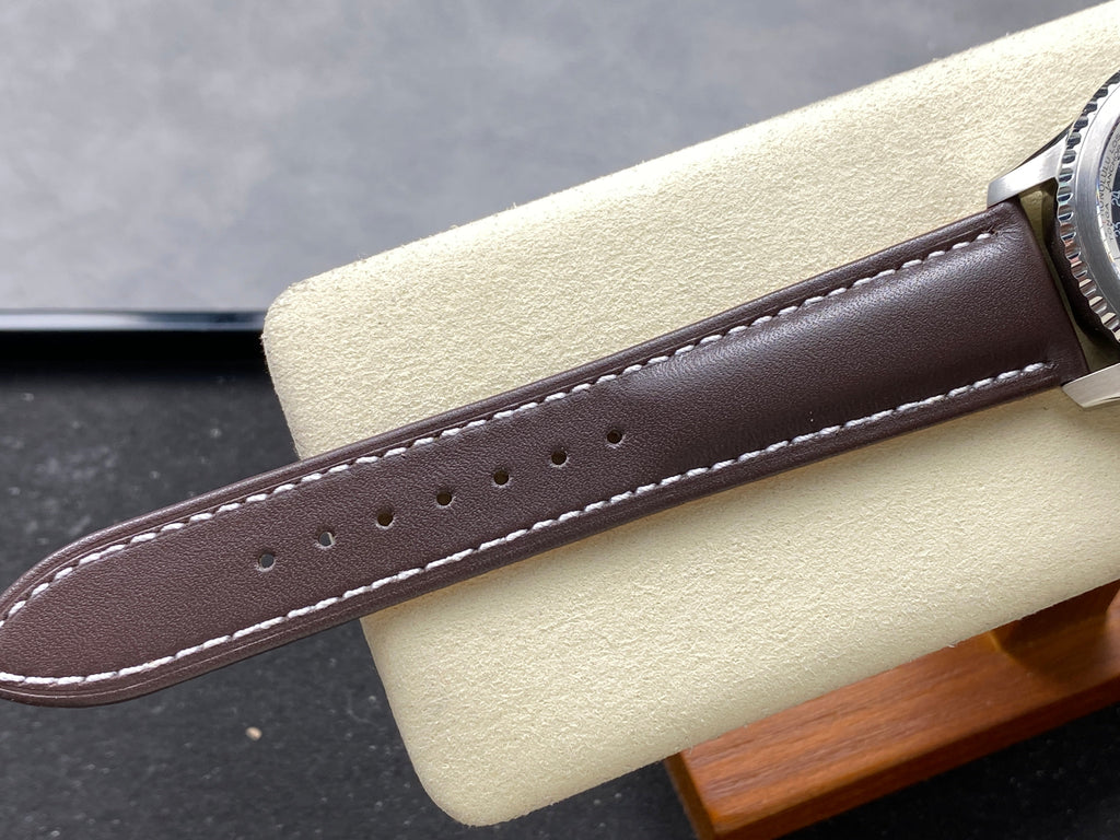 AVIATOR 8 AUTOMATIC STEEL CASE SILVER MIX BLACK BLUE DIAL BROWN CALFSKIN STRAP