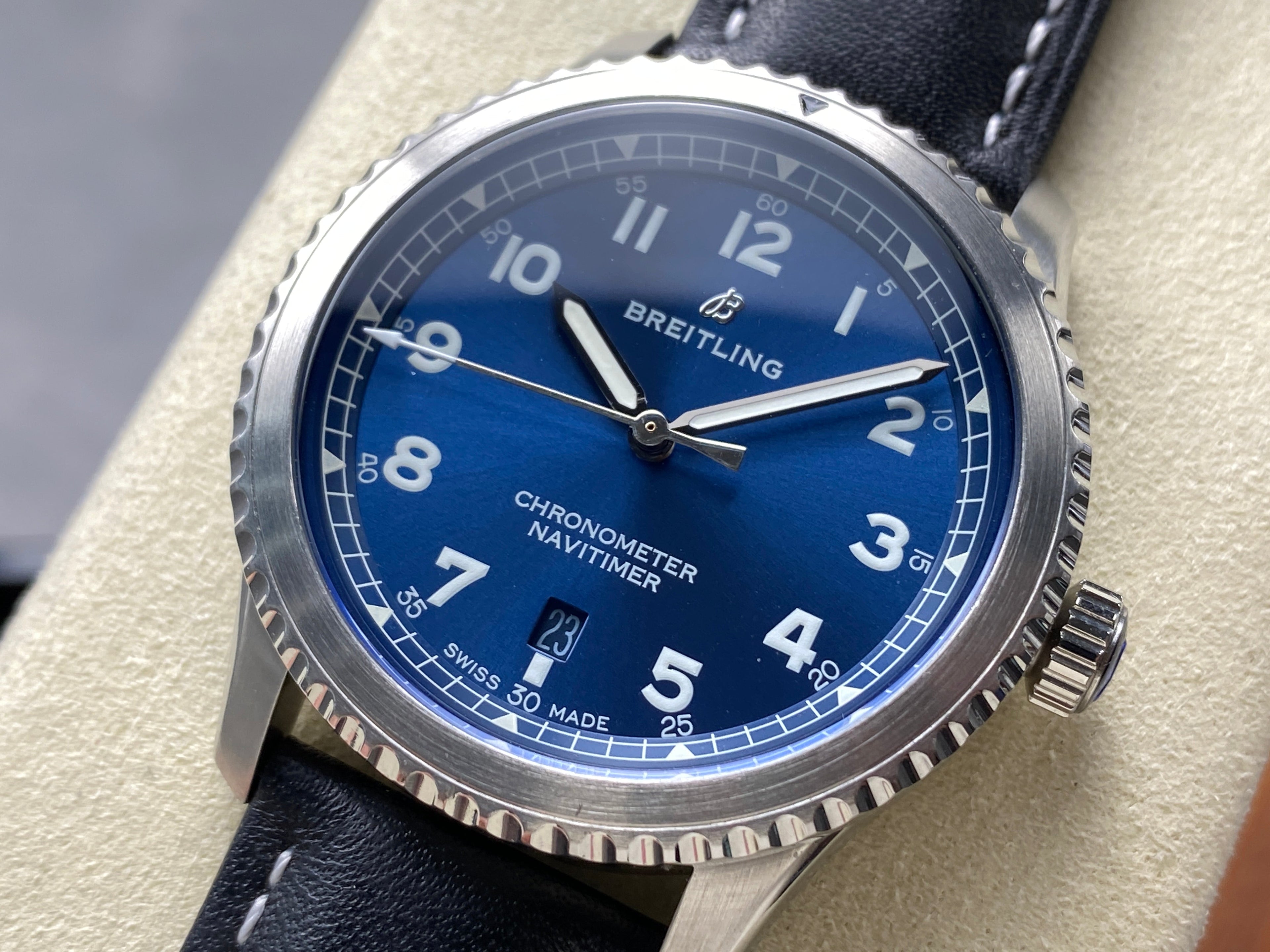 AVIATOR 8 AUTOMATIC STEEL CASE BLUE DIAL BLACK CALFSKIN STRAP