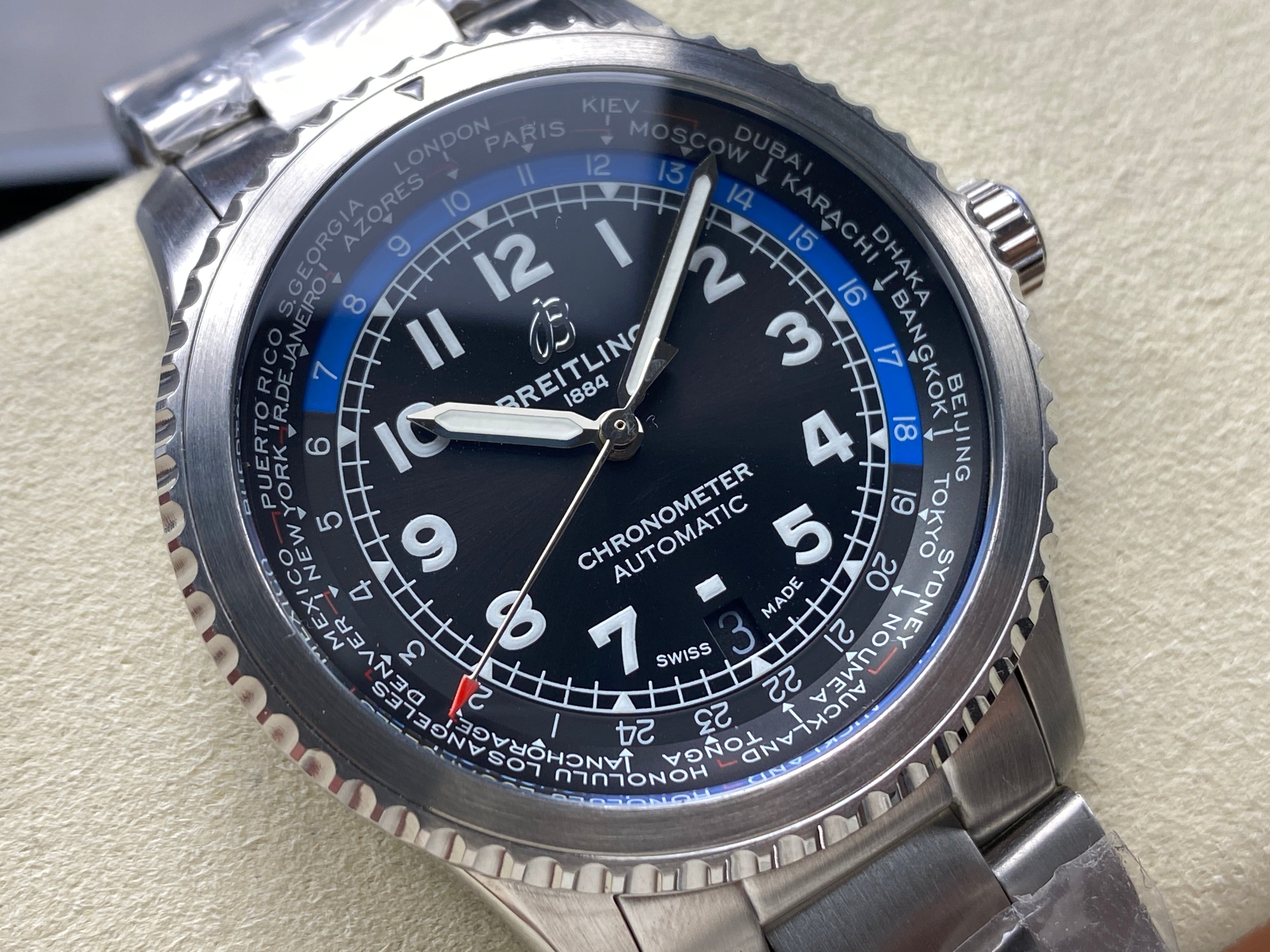 AVIATOR 8 AUTOMATIC ALL STEEL BLACK MIX BLUE DIAL